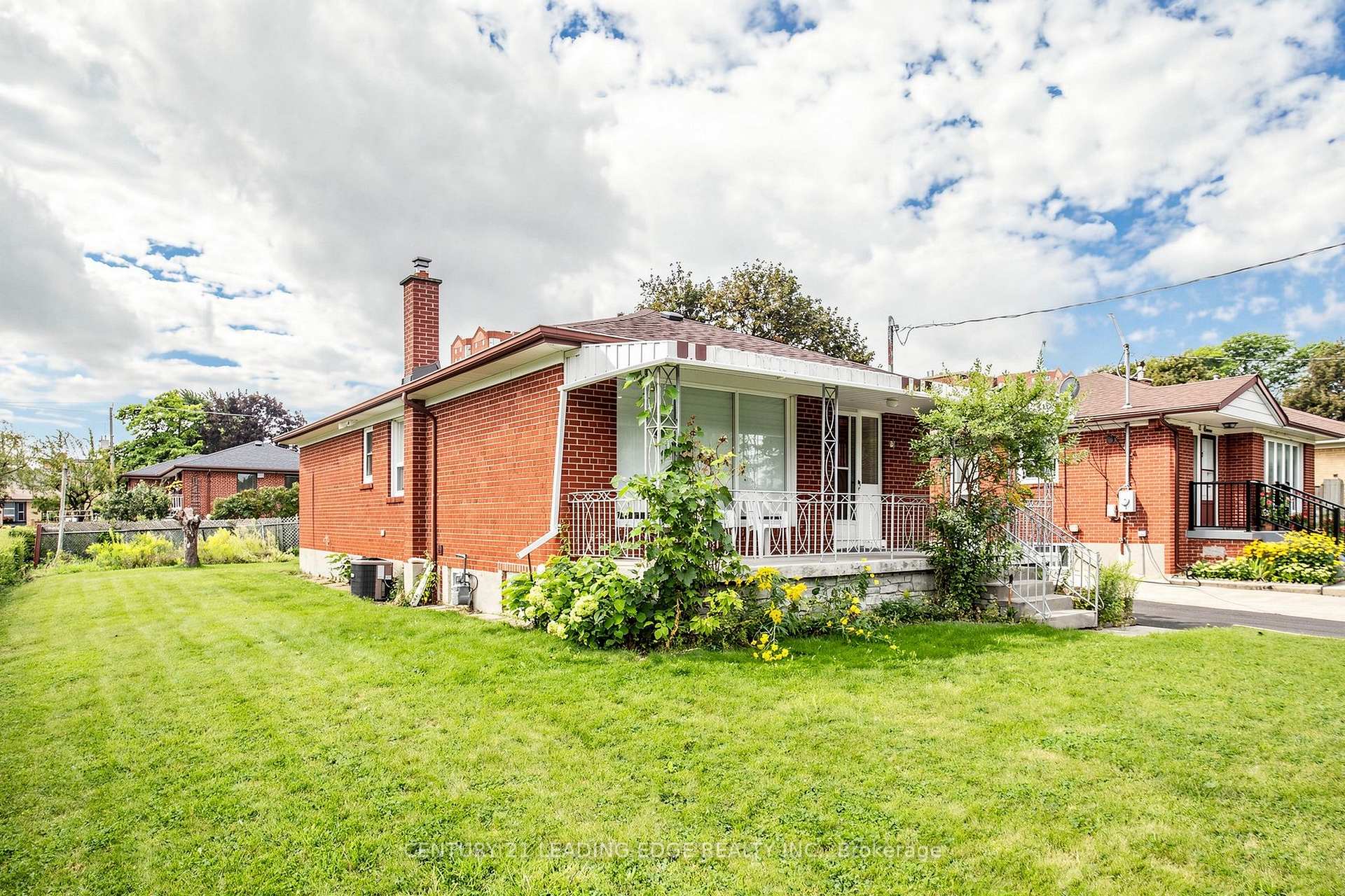 Photo 1 of Unit Upper, 15 Maretta Avenue, Scarborough, Eglinton East — HOMEH