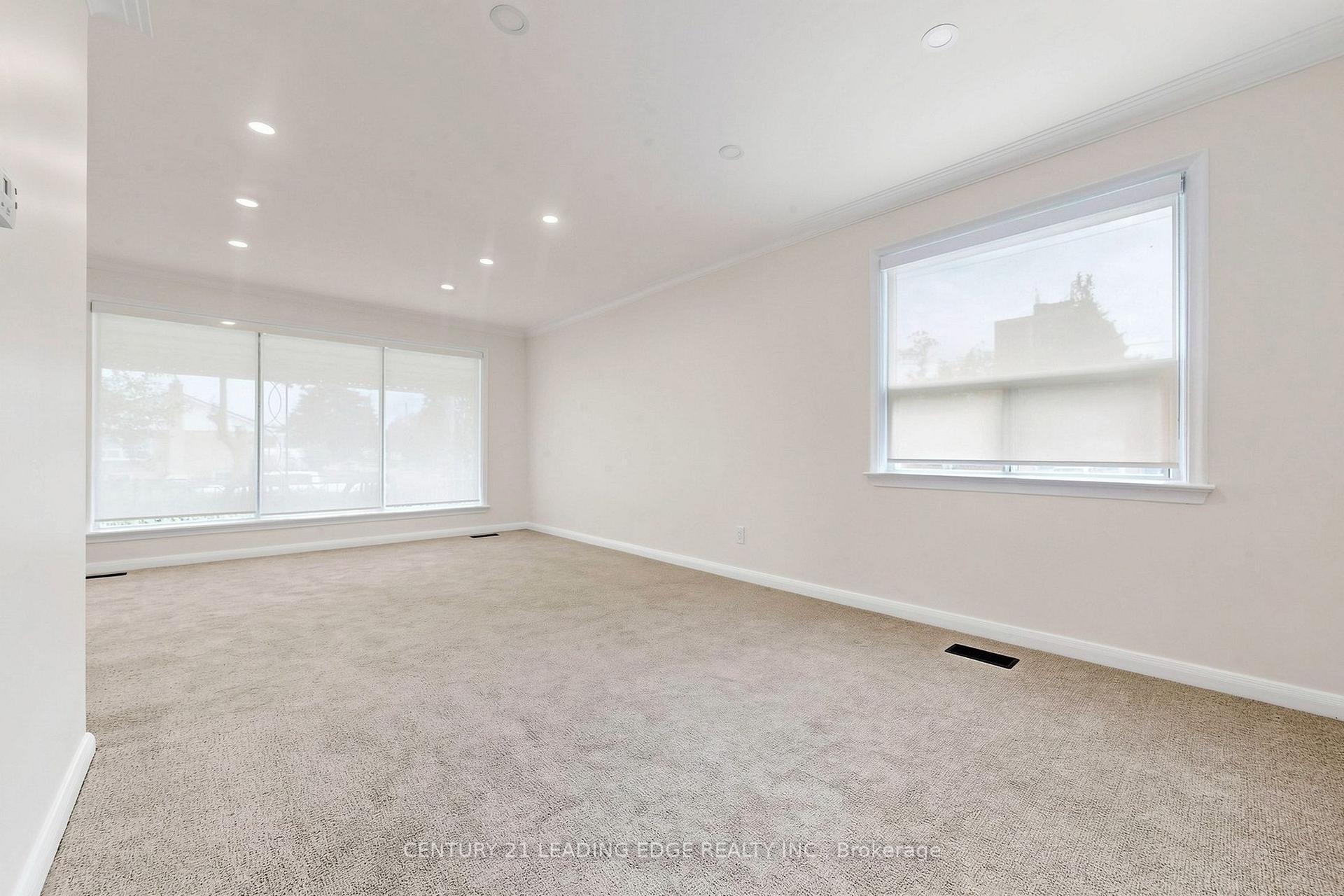 Photo 7 of Unit Upper, 15 Maretta Avenue, Scarborough, Eglinton East — HOMEH
