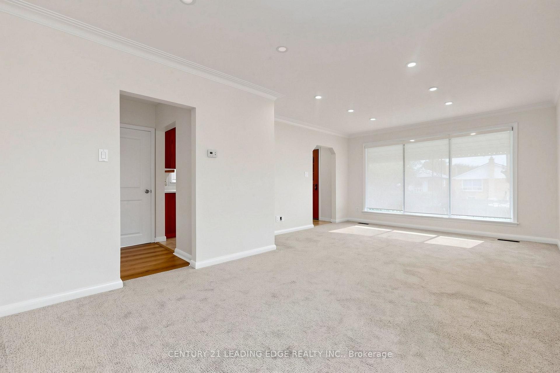 Photo 9 of Unit Upper, 15 Maretta Avenue, Scarborough, Eglinton East — HOMEH