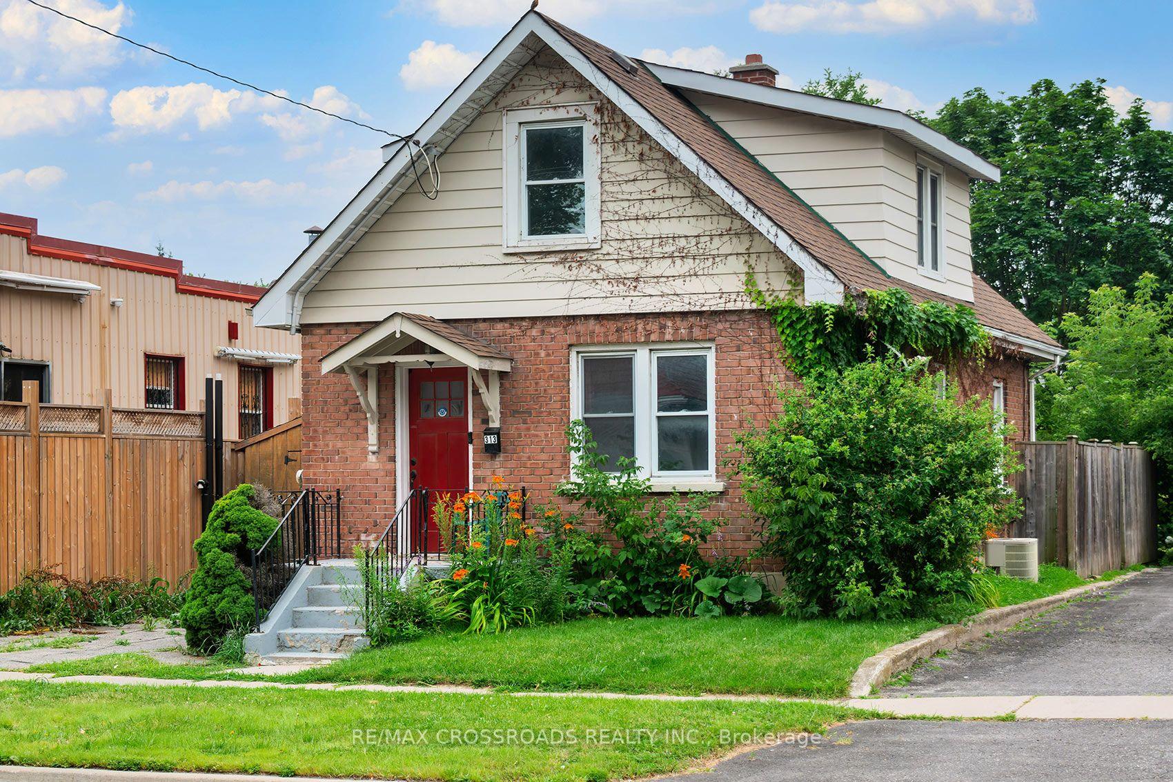 Photo 3 of 313 Olive Avenue, Oshawa, Central — HOMEH