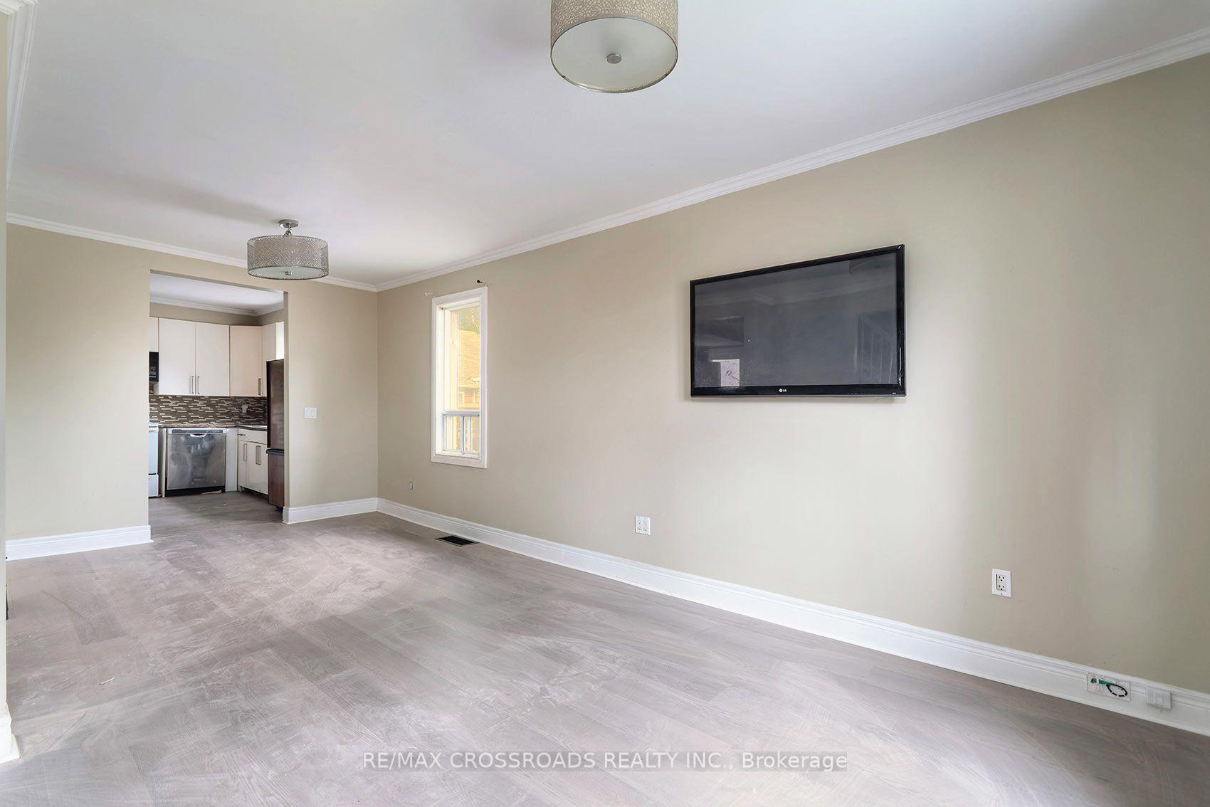 Photo 6 of 313 Olive Avenue, Oshawa, Central — HOMEH