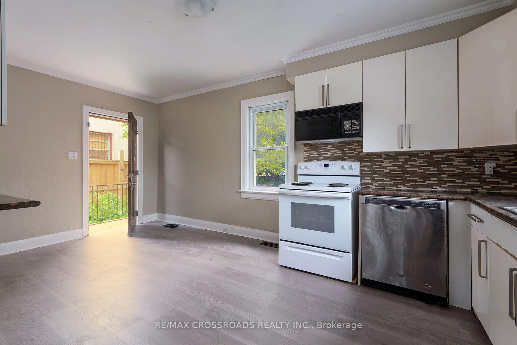 Photo 13 of 313 Olive Avenue, Oshawa, Central — HOMEH