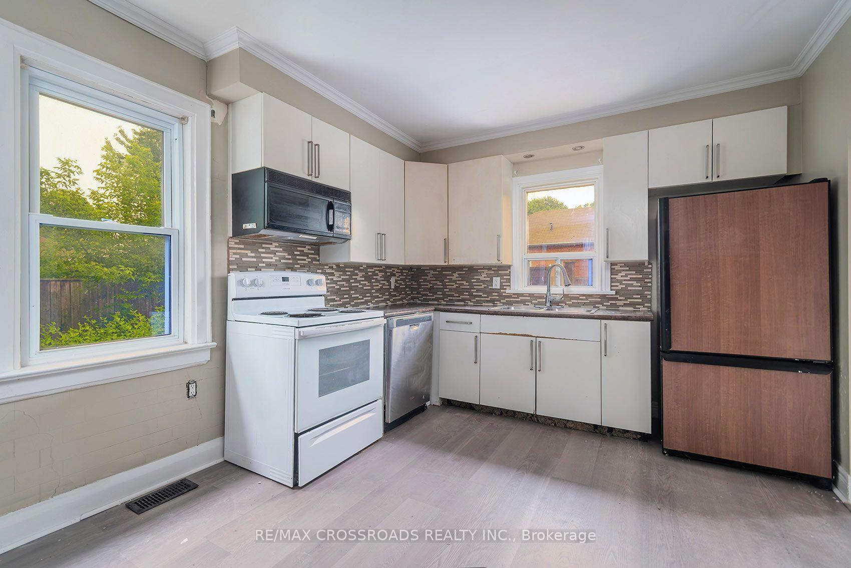 Photo 14 of 313 Olive Avenue, Oshawa, Central — HOMEH