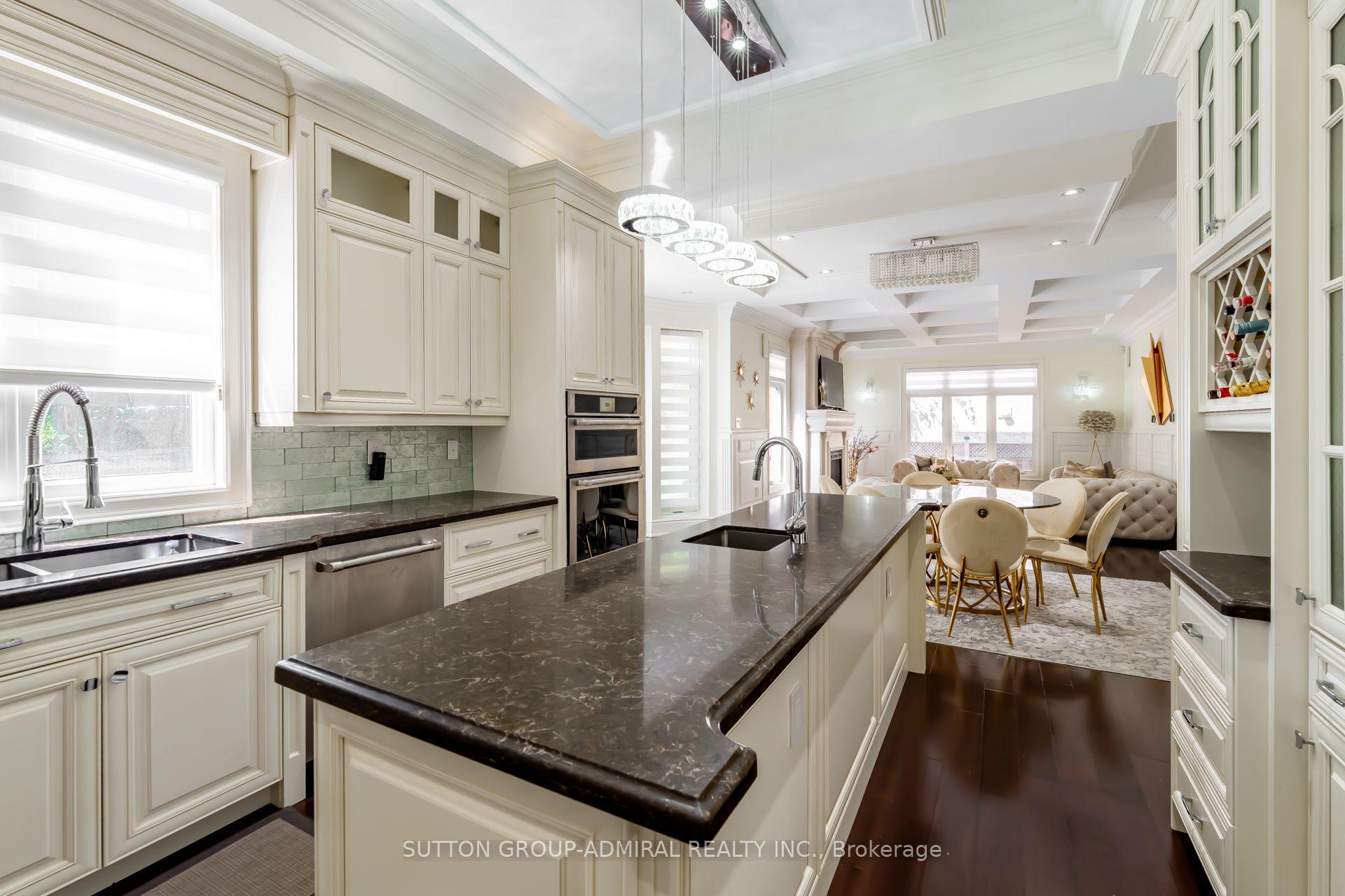 Photo 10 of 9 Calderon Crescent, North York, Newtonbrook West — HOMEH