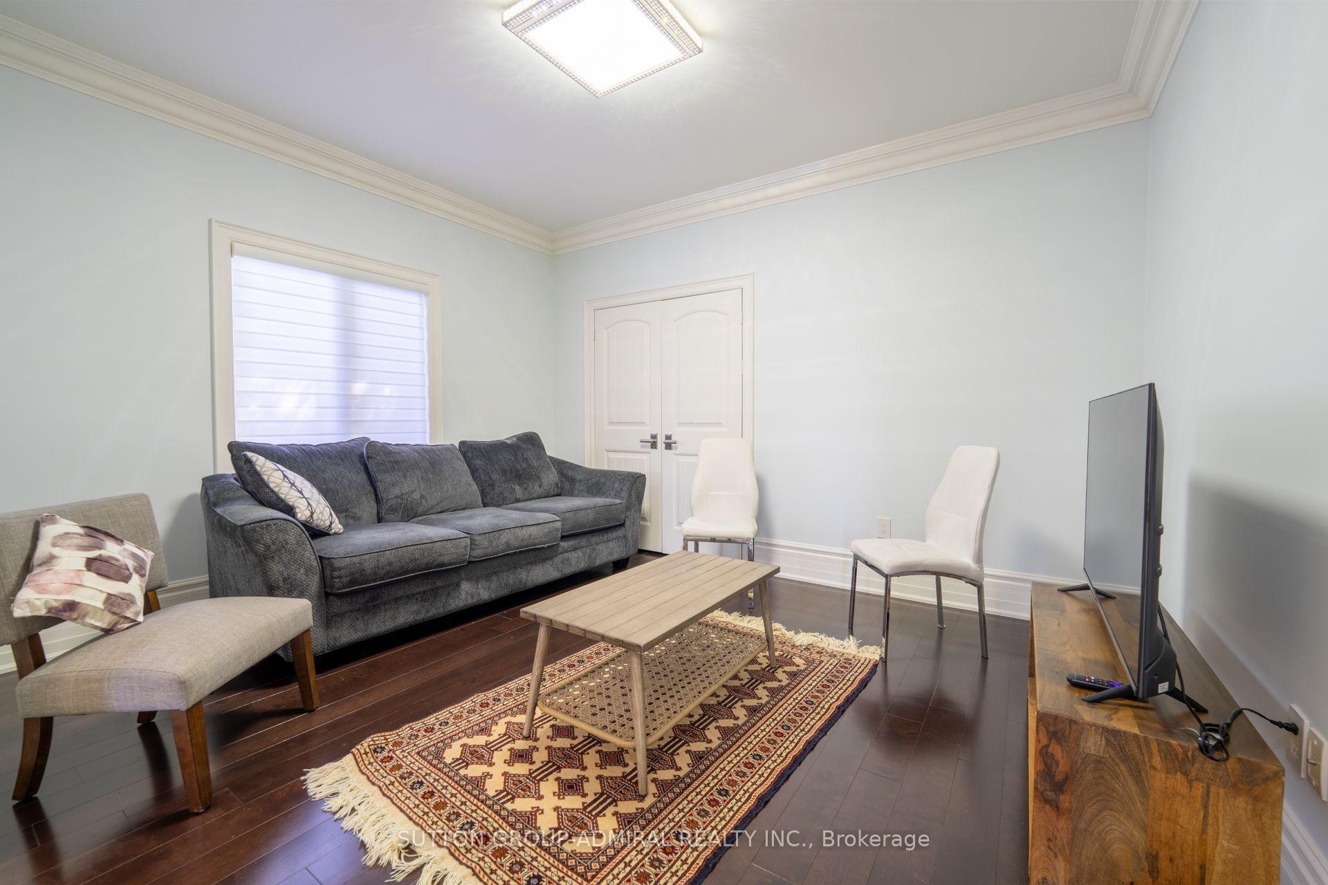 Photo 23 of 9 Calderon Crescent, North York, Newtonbrook West — HOMEH