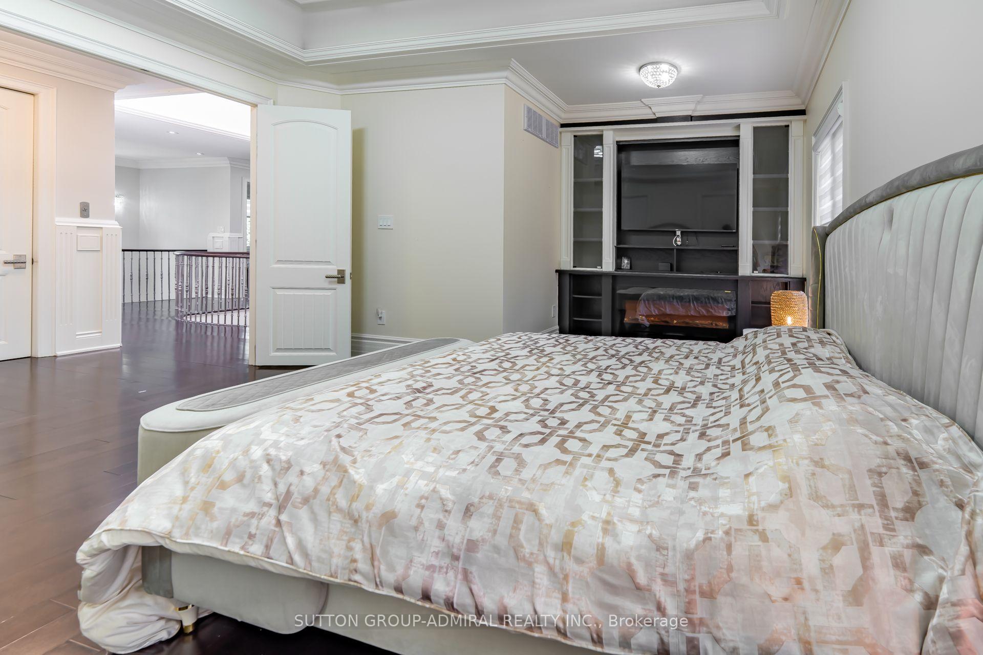 Photo 24 of 9 Calderon Crescent, North York, Newtonbrook West — HOMEH