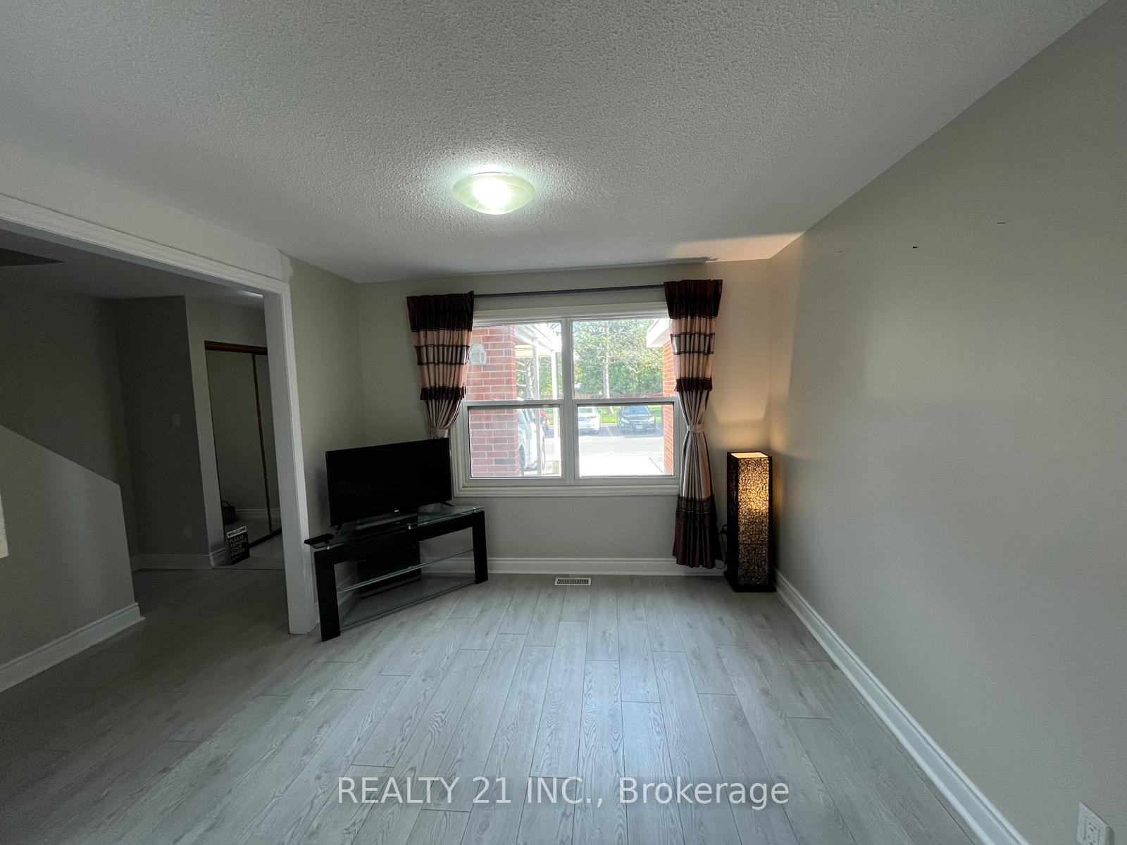 Photo 2 of Unit 2, 405 Keats Way, Waterloo, Beechwood West — HOMEH
