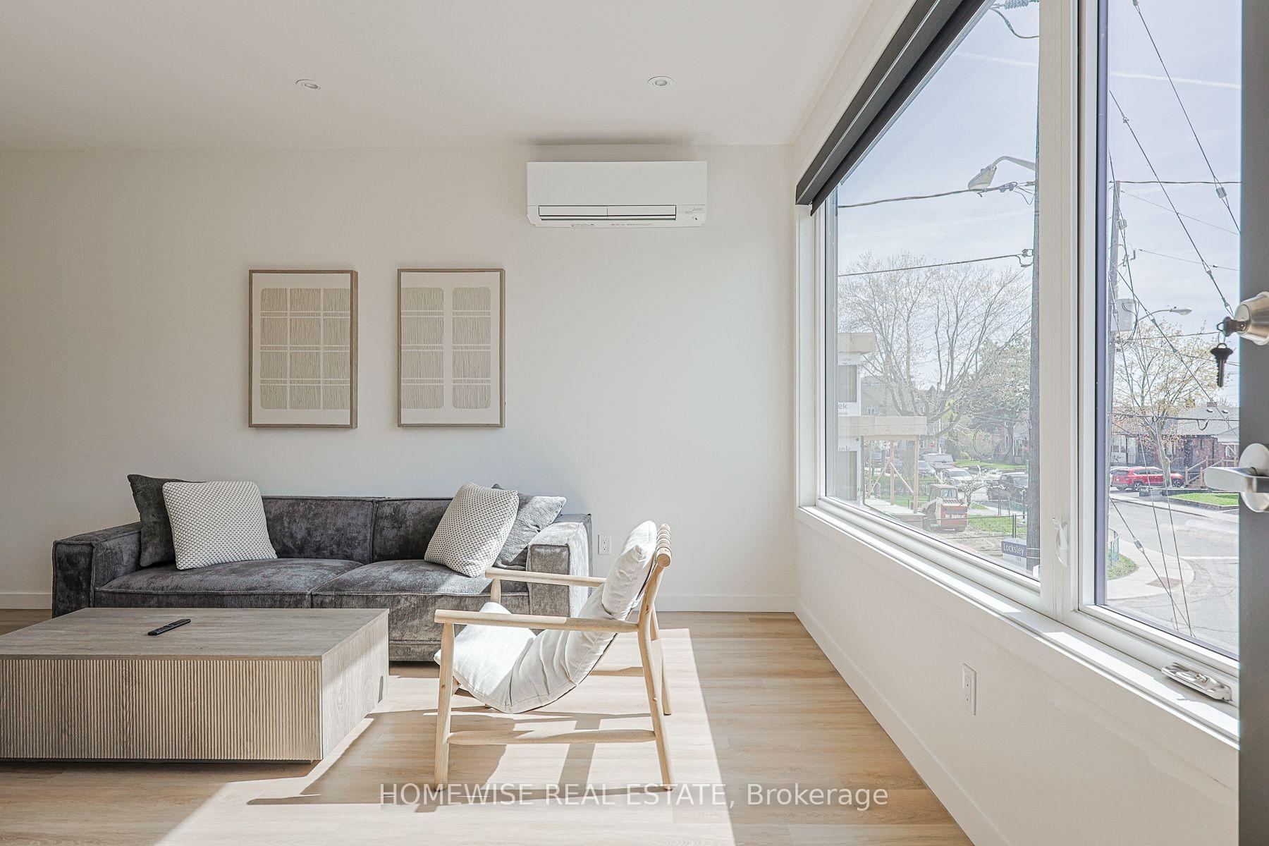 Photo 3 of Unit 3, 159 Locksley Avenue, North York, Briar Hill-Belgravia — HOMEH