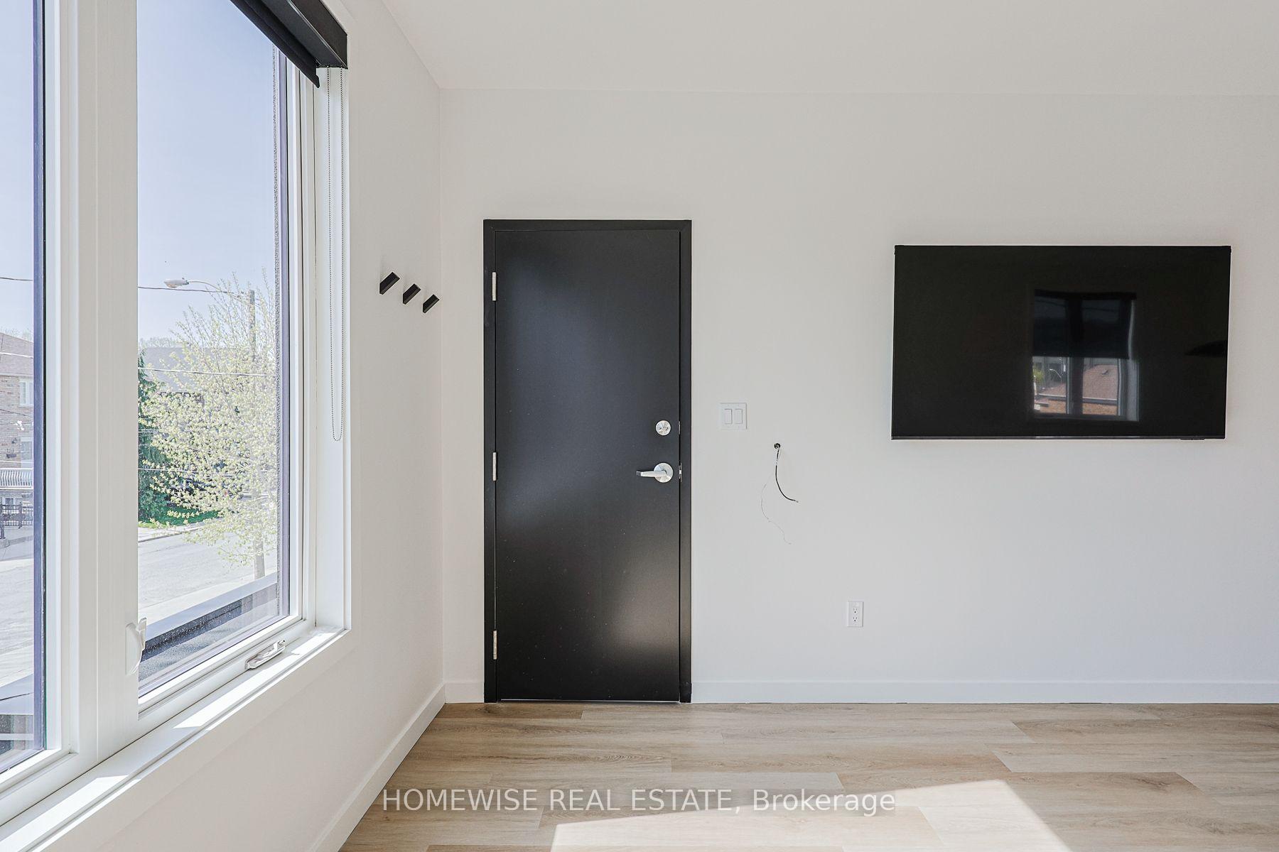 Photo 4 of Unit 3, 159 Locksley Avenue, North York, Briar Hill-Belgravia — HOMEH