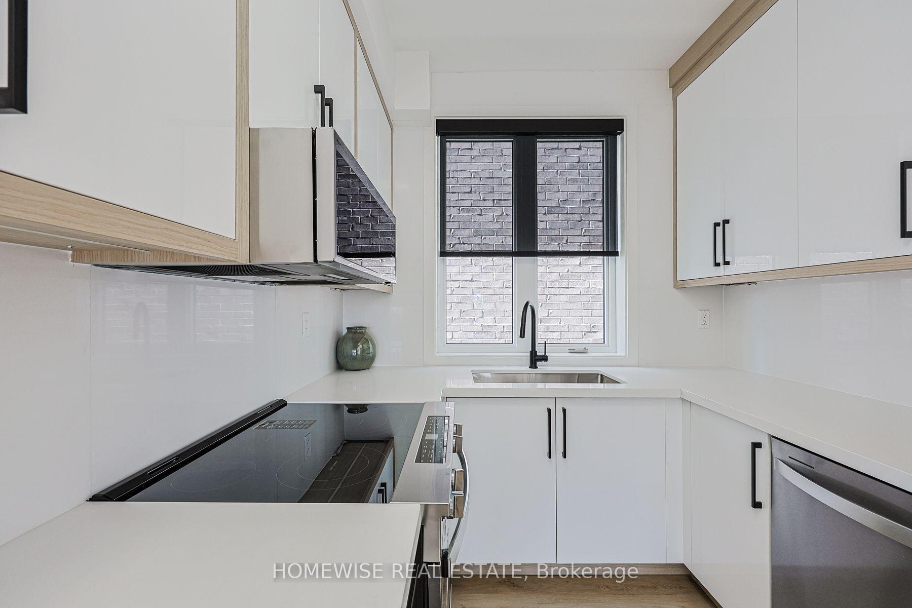 Photo 16 of Unit 3, 159 Locksley Avenue, North York, Briar Hill-Belgravia — HOMEH