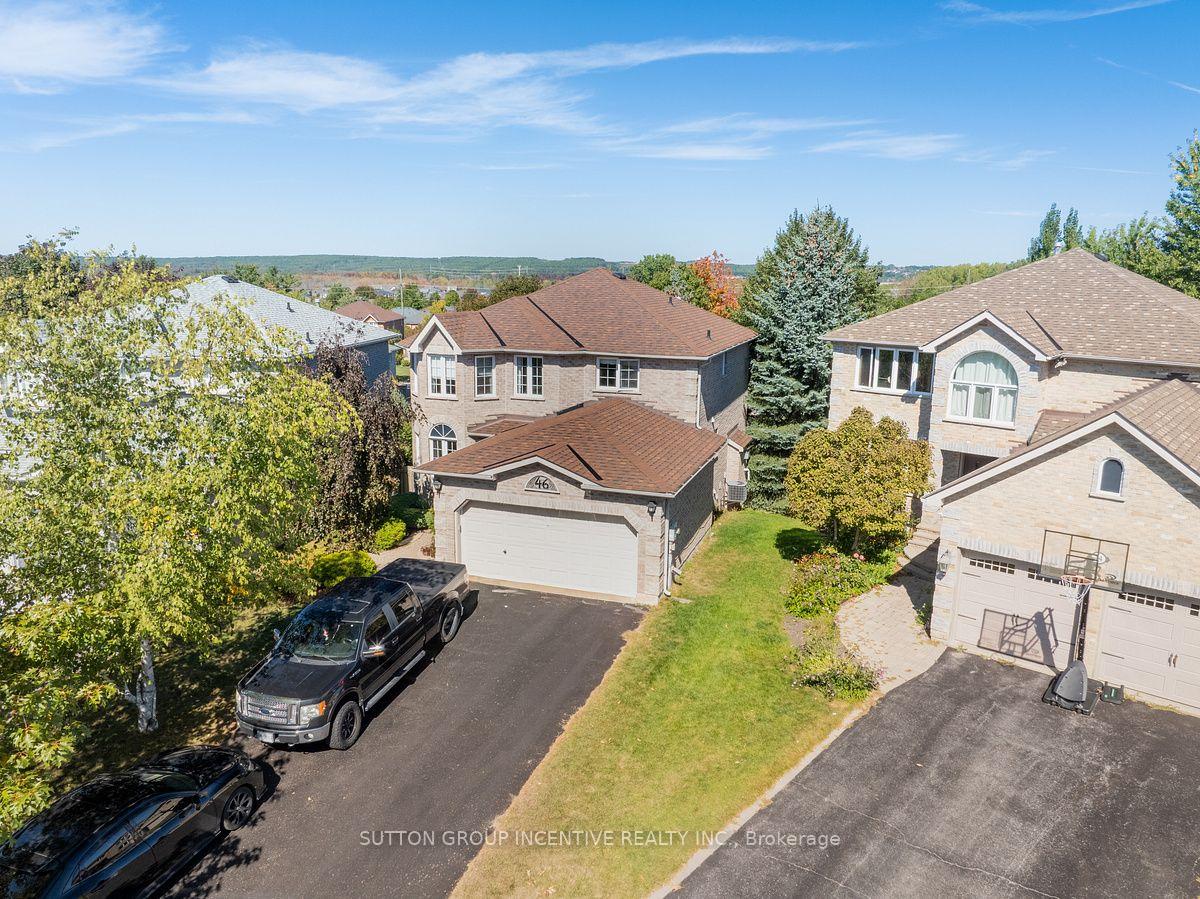 Photo 2 of 46 Bell Street, Barrie, Ardagh — HOMEH