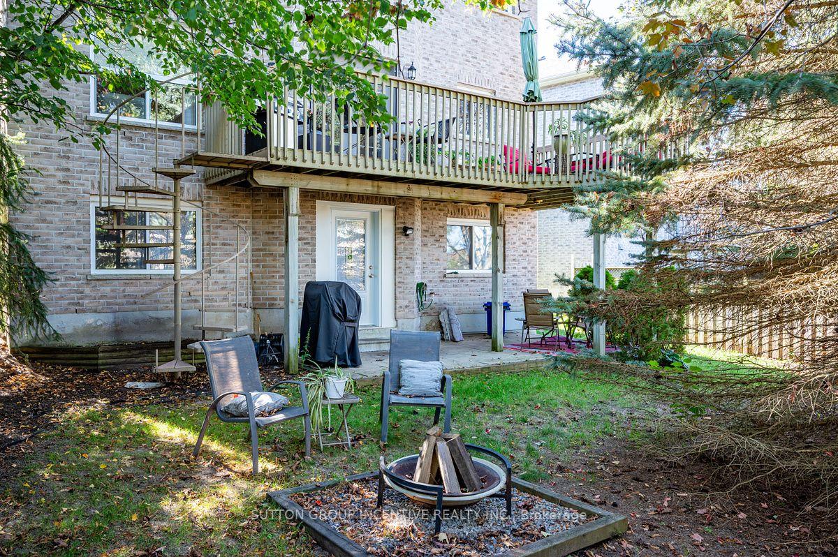 Photo 11 of 46 Bell Street, Barrie, Ardagh — HOMEH