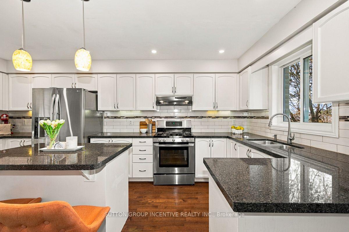 Photo 20 of 46 Bell Street, Barrie, Ardagh — HOMEH