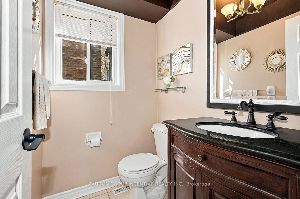 Photo 27 of 46 Bell Street, Barrie, Ardagh — HOMEH