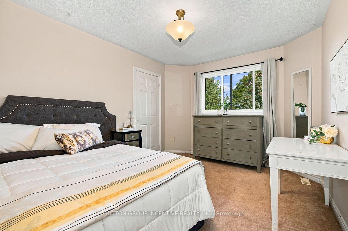 Photo 34 of 46 Bell Street, Barrie, Ardagh — HOMEH