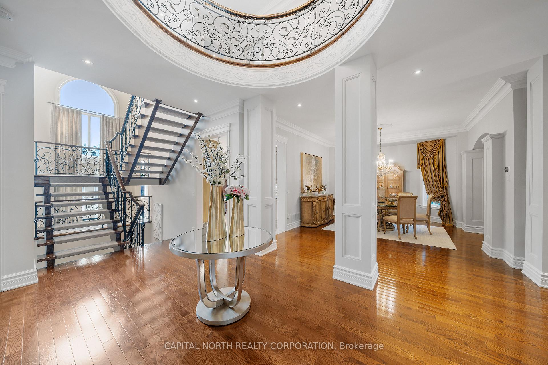 Photo 5 of 166 Weaver Court, Vaughan, Kleinburg — HOMEH