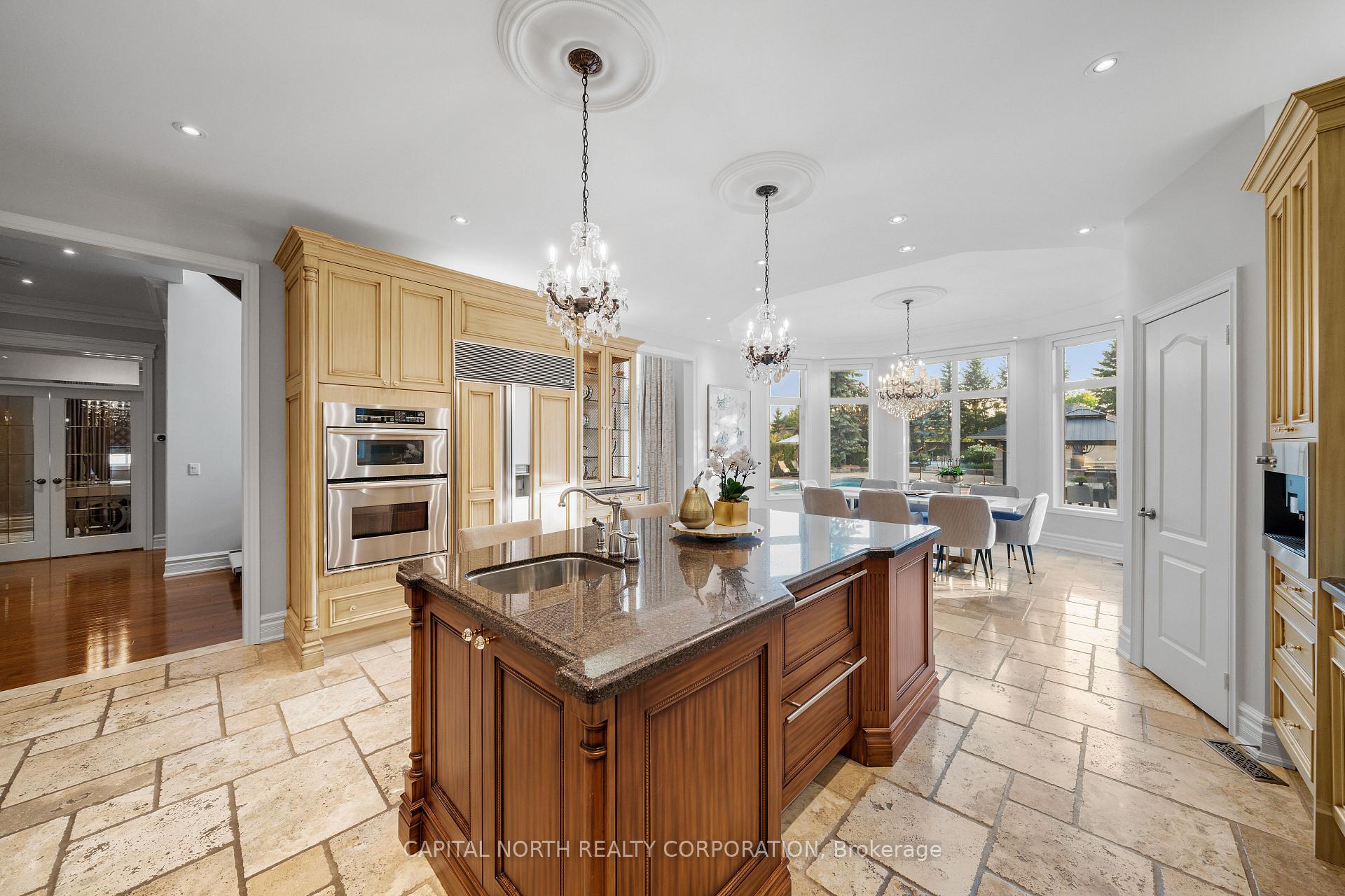 Photo 18 of 166 Weaver Court, Vaughan, Kleinburg — HOMEH