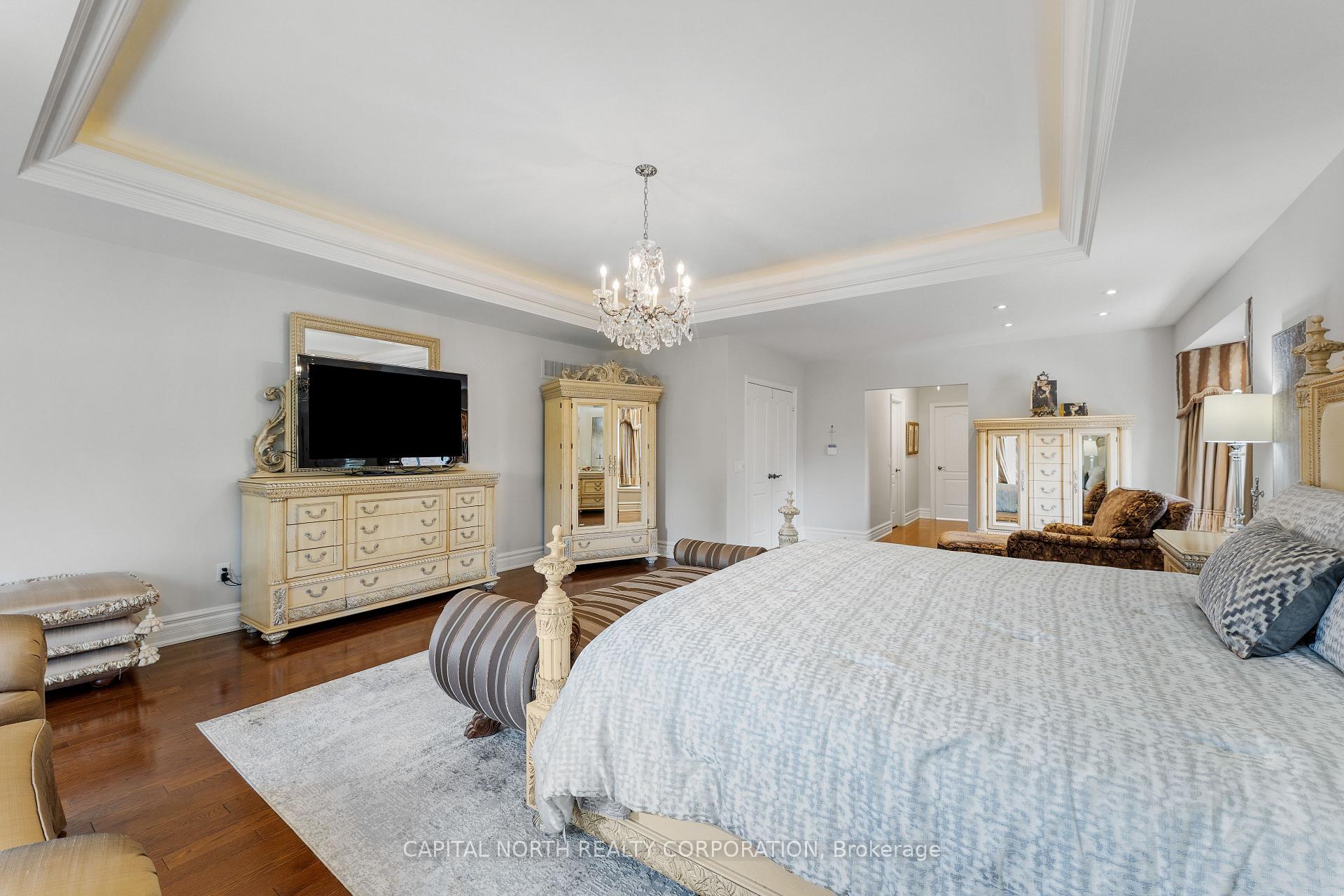 Photo 24 of 166 Weaver Court, Vaughan, Kleinburg — HOMEH