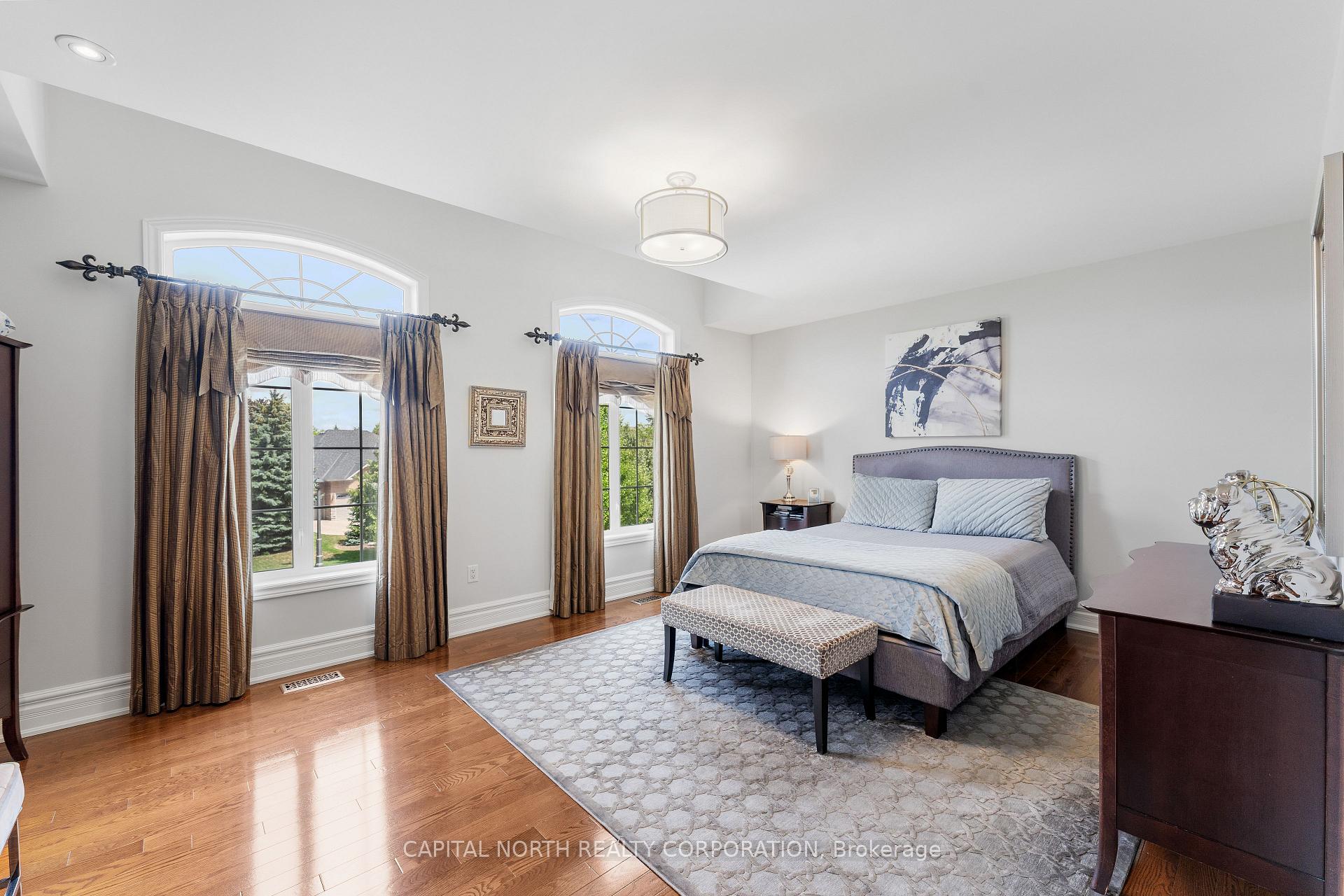 Photo 28 of 166 Weaver Court, Vaughan, Kleinburg — HOMEH