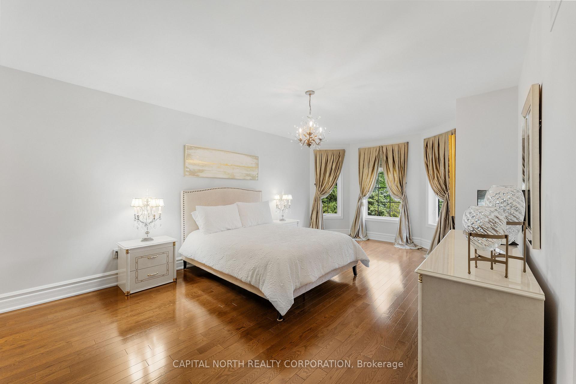 Photo 29 of 166 Weaver Court, Vaughan, Kleinburg — HOMEH