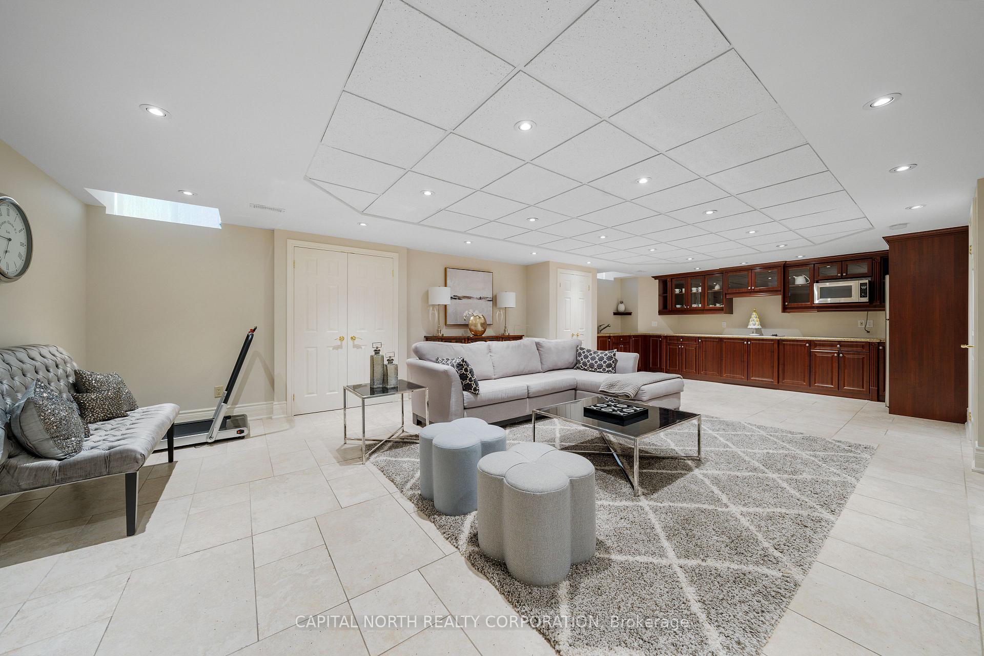 Photo 38 of 166 Weaver Court, Vaughan, Kleinburg — HOMEH