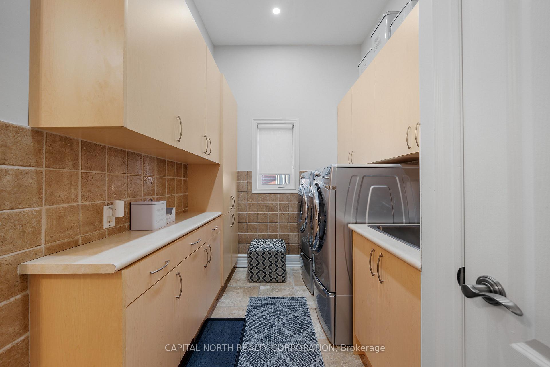 Photo 40 of 166 Weaver Court, Vaughan, Kleinburg — HOMEH