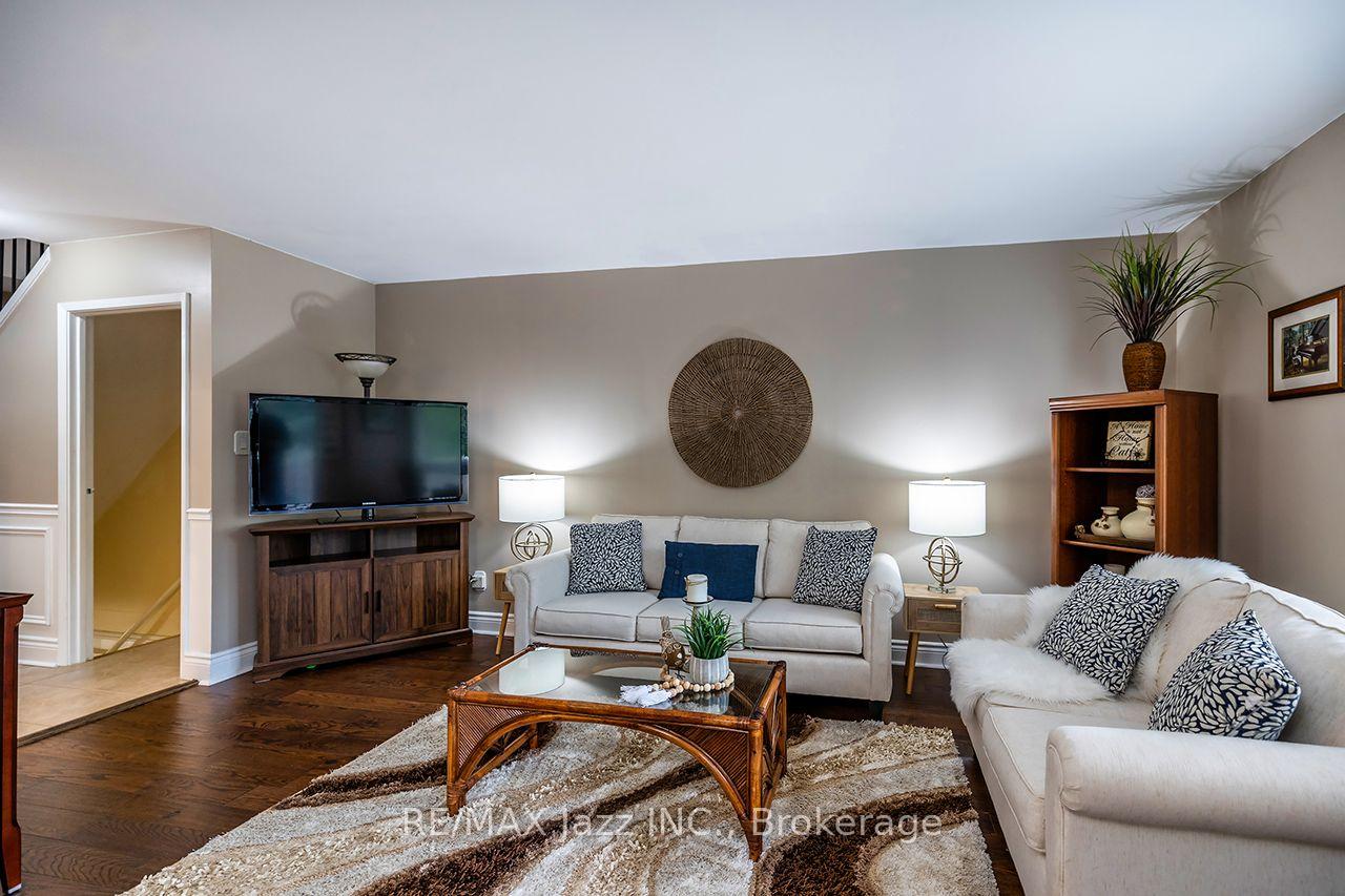 Photo 8 of Unit 3, 1330 Trowbridge Drive, Oshawa, Centennial — HOMEH
