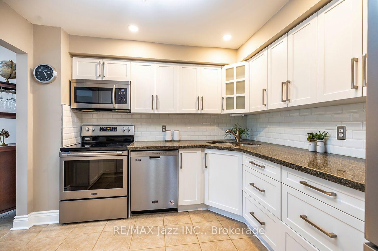 Photo 18 of Unit 3, 1330 Trowbridge Drive, Oshawa, Centennial — HOMEH