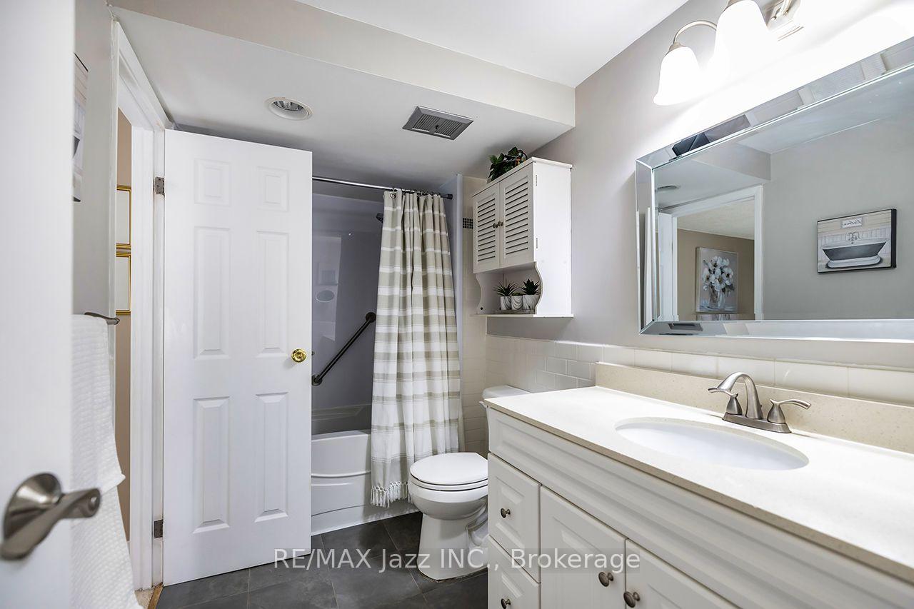 Photo 24 of Unit 3, 1330 Trowbridge Drive, Oshawa, Centennial — HOMEH