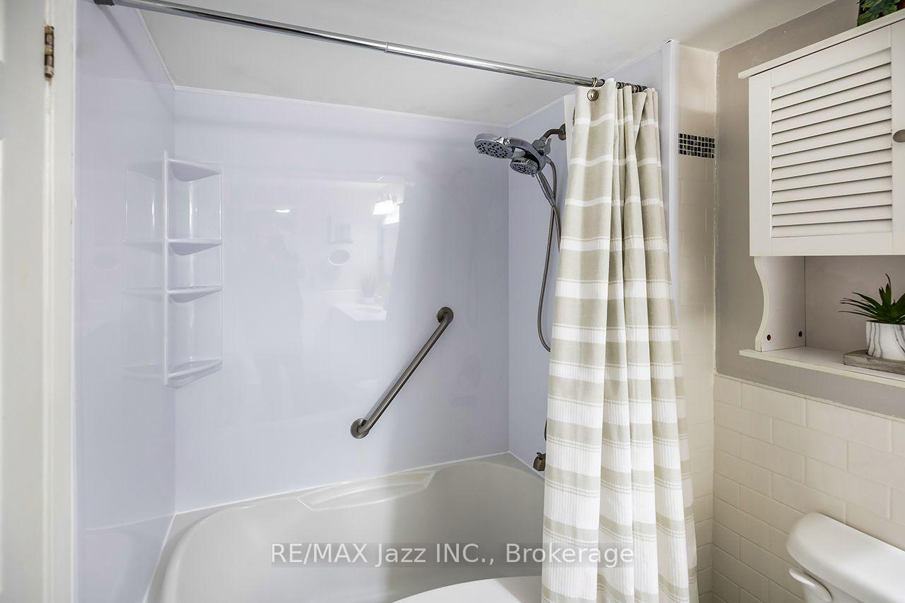 Photo 30 of Unit 3, 1330 Trowbridge Drive, Oshawa, Centennial — HOMEH