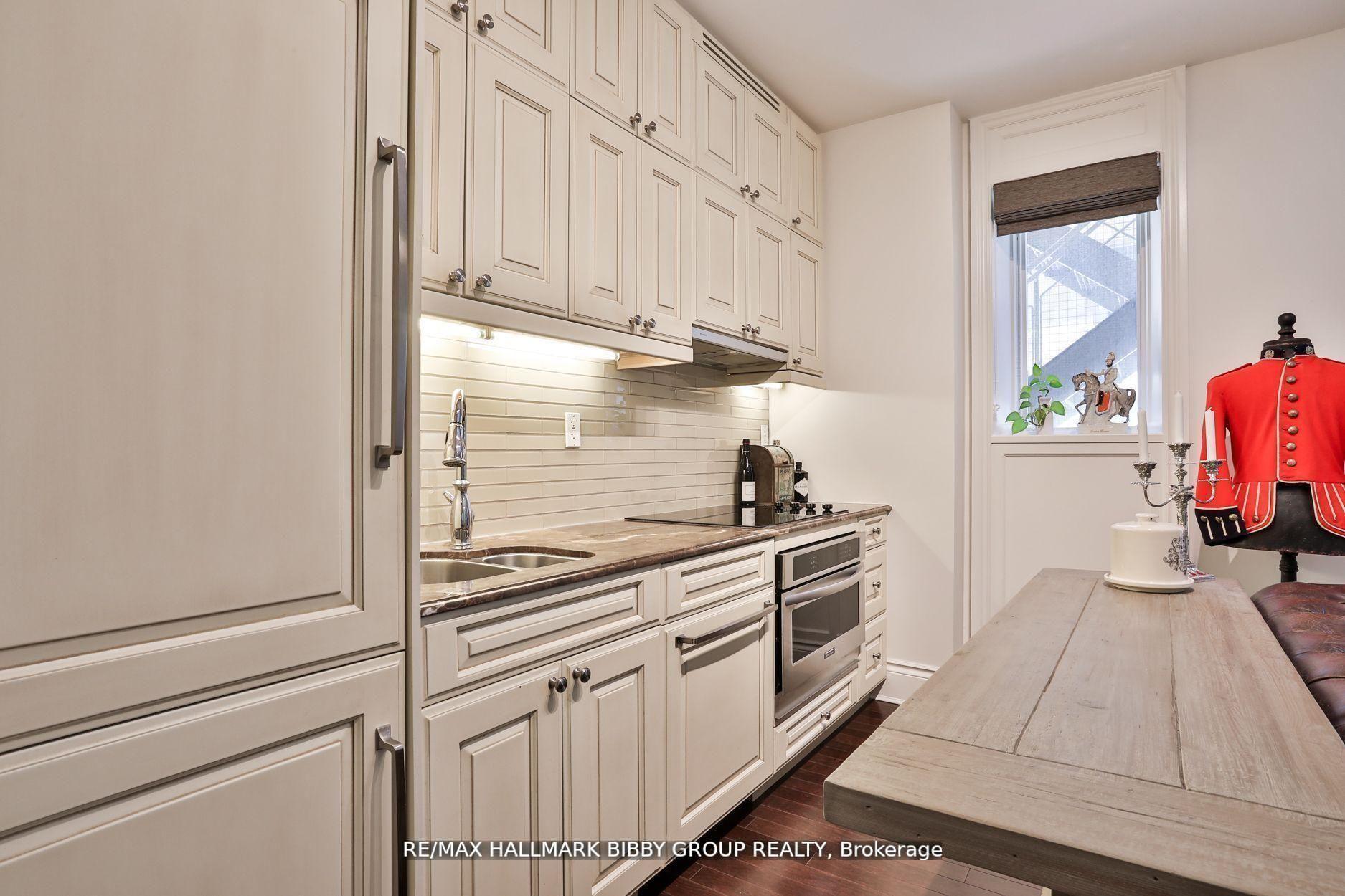 Photo 4 of Unit 520, 22 Leader Lane, Toronto, Church-Yonge Corridor — HOMEH