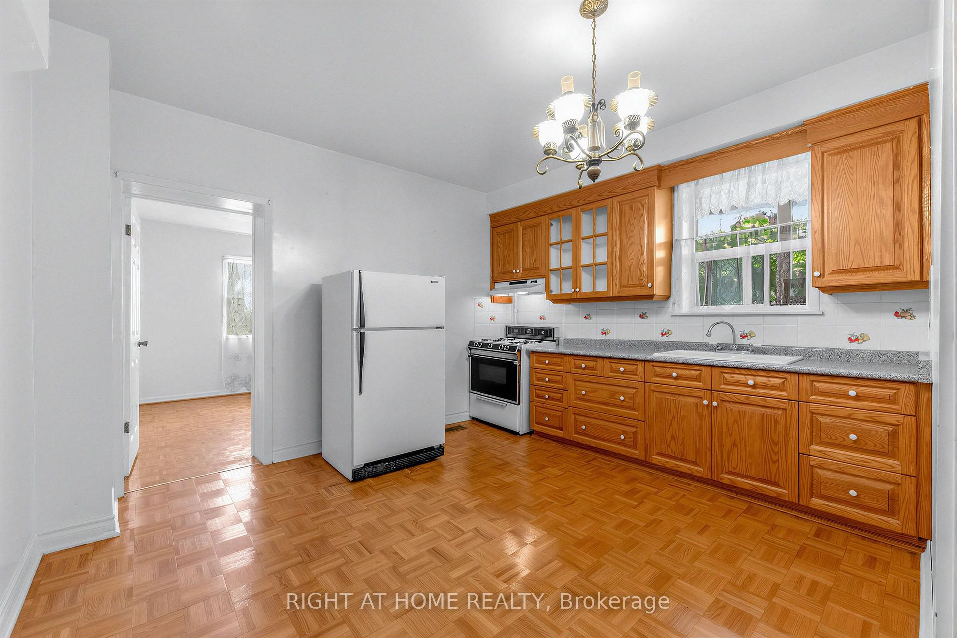 Photo 13 of 147 Dovercourt Road, Toronto, Trinity-Bellwoods — HOMEH