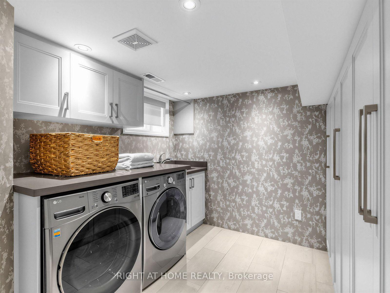 Photo 41 of 204 Glen Road, Toronto, Rosedale-Moore Park — HOMEH