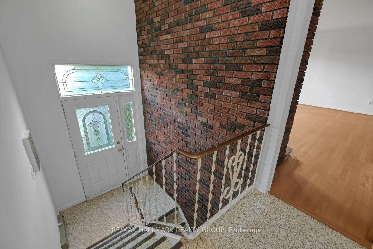 Photo 4 of 175 Carillon Street, Ottawa, Vanier — HOMEH