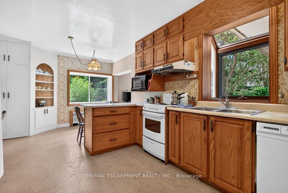 Photo 9 of 230 Morrison Road, Oakville, Morrison — HOMEH