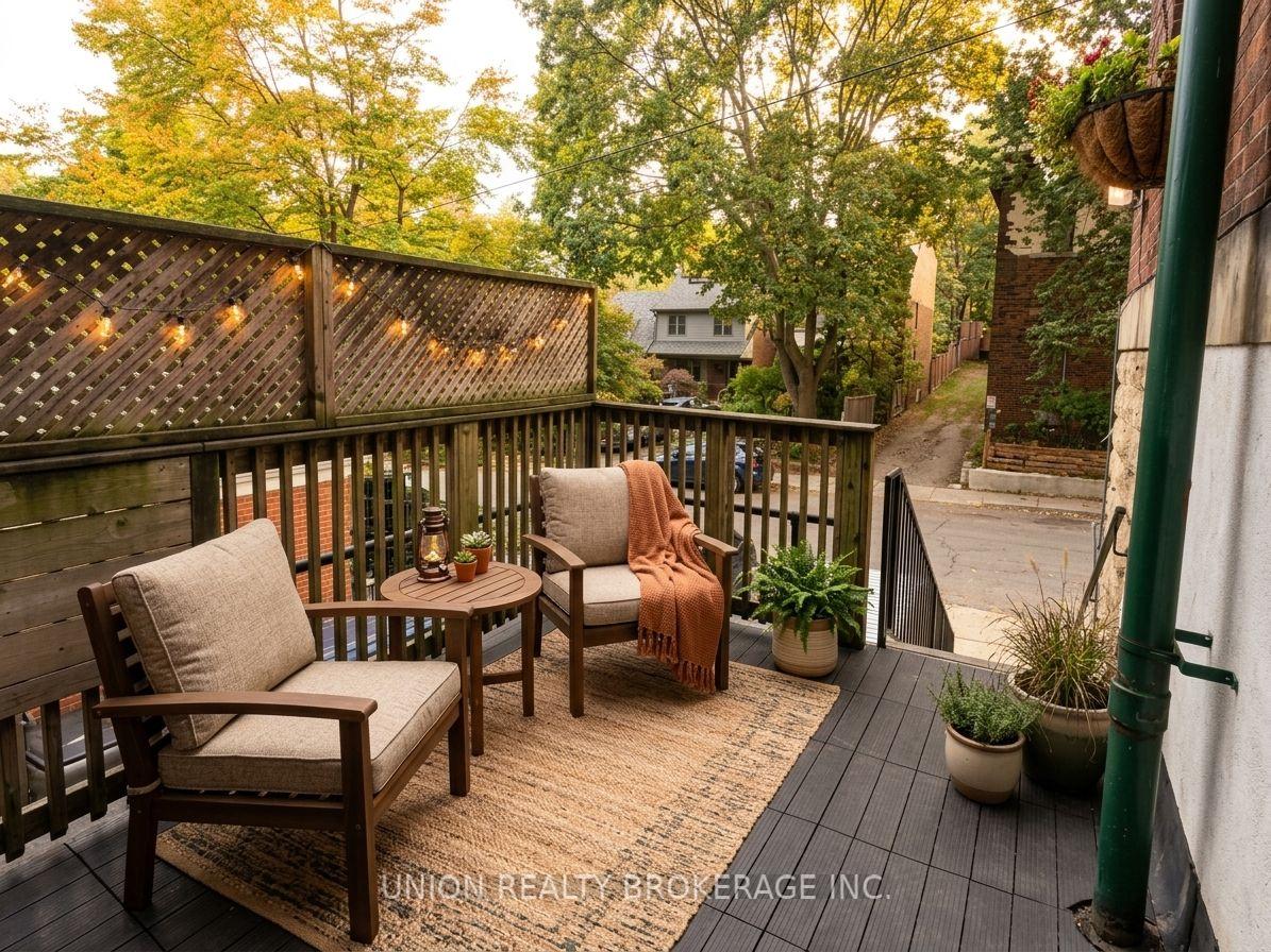 Photo 3 of Unit Upper, 73-B Willow Avenue, Toronto, The Beaches — HOMEH