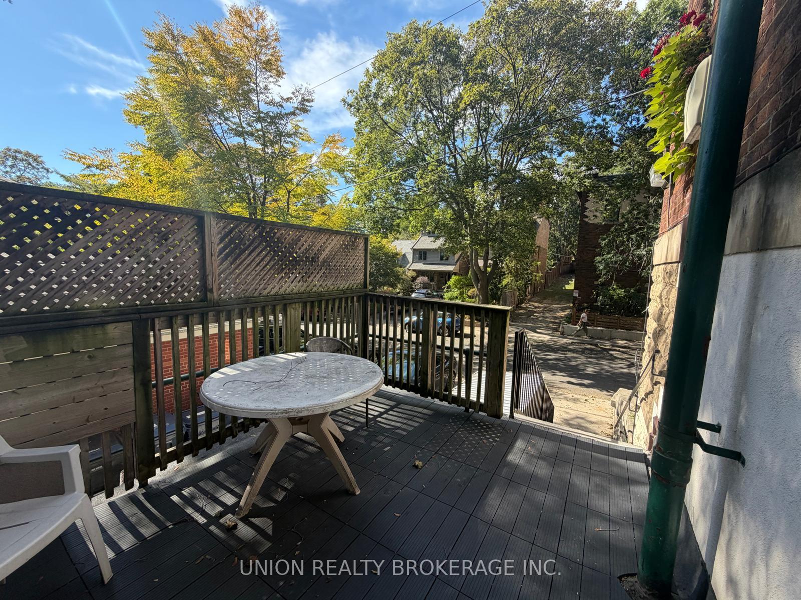 Photo 4 of Unit Upper, 73-B Willow Avenue, Toronto, The Beaches — HOMEH