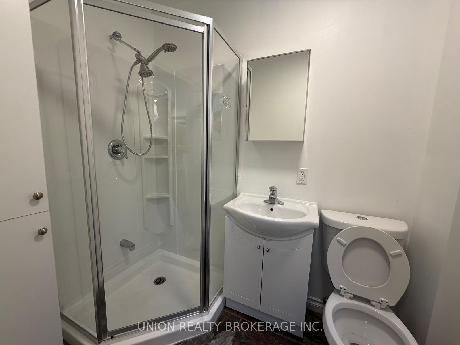 Photo 8 of Unit Upper, 73-B Willow Avenue, Toronto, The Beaches — HOMEH