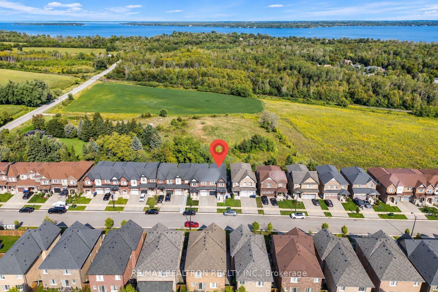 Photo 2 of 1172 Peelar Crescent, Innisfil, Lefroy — HOMEH