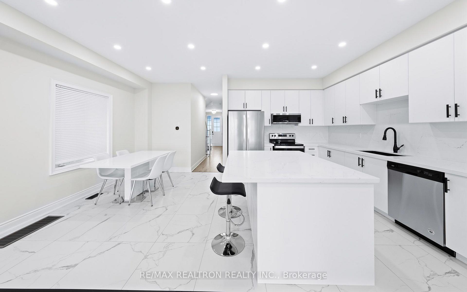 Photo 7 of 1172 Peelar Crescent, Innisfil, Lefroy — HOMEH