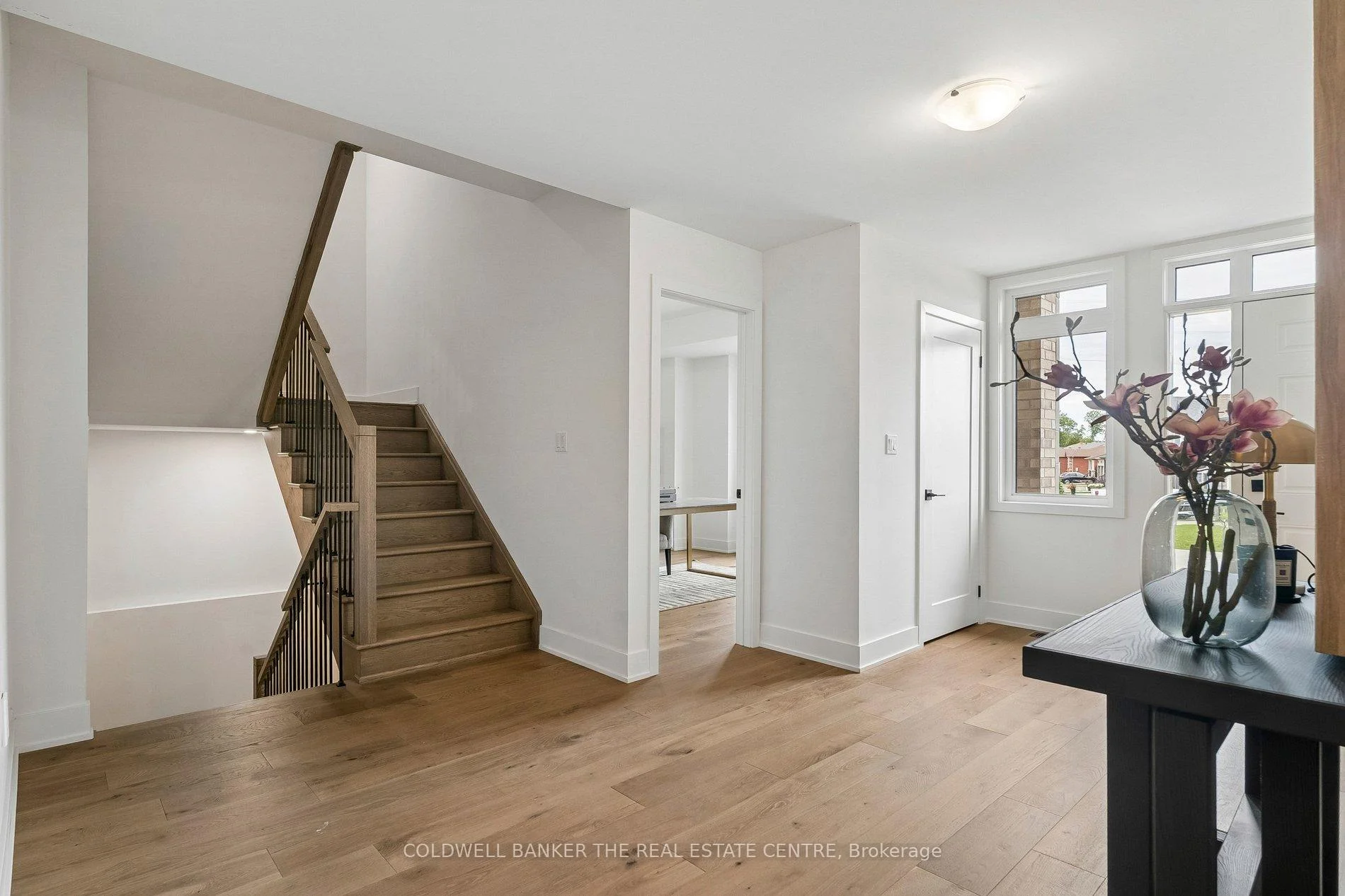 Photo 12 of 5 Ballinger Way, Uxbridge — HOMEH