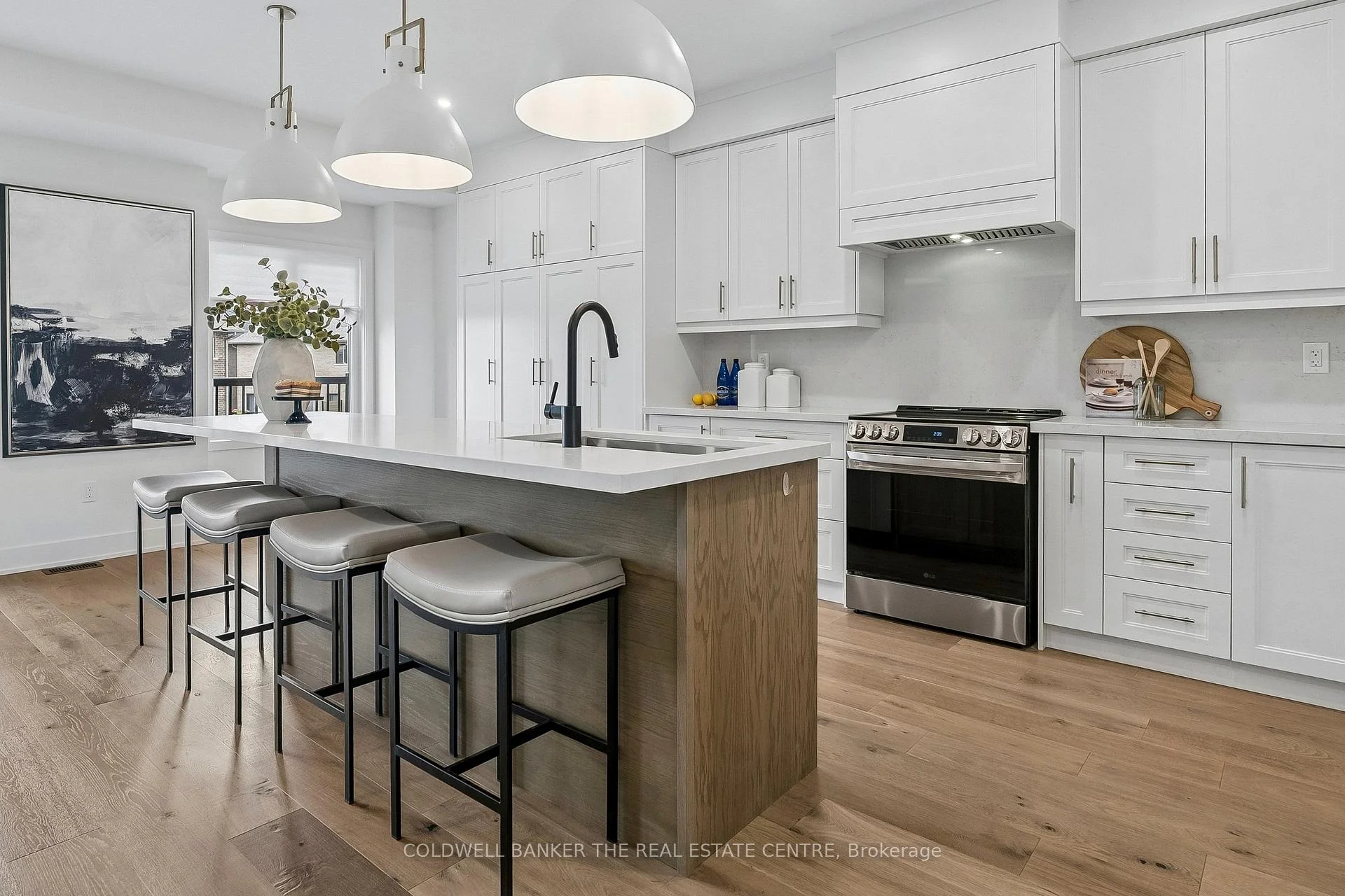 Photo 13 of 5 Ballinger Way, Uxbridge — HOMEH