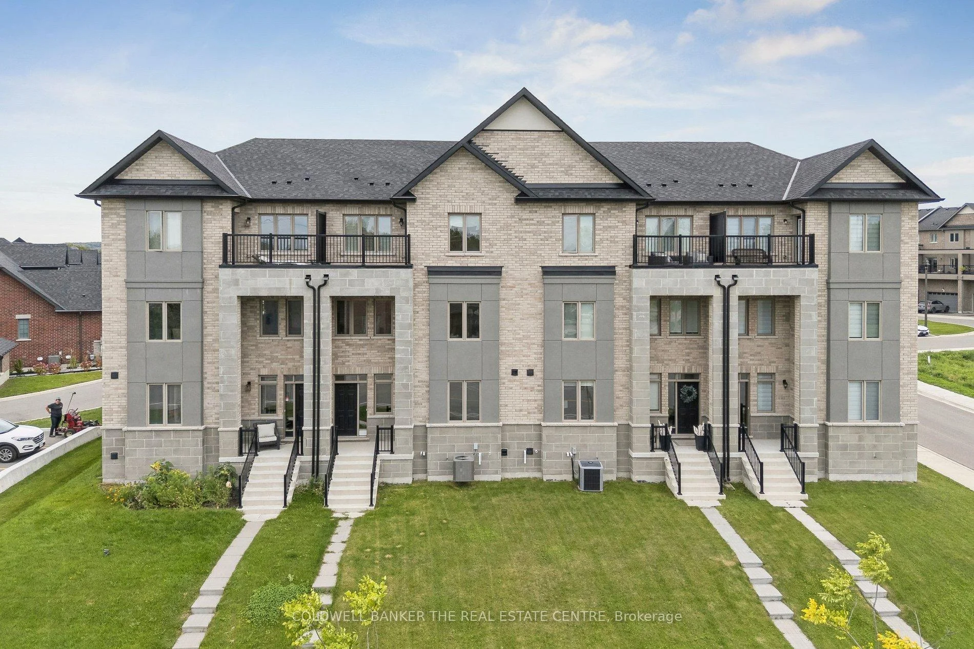 Photo 80 of 5 Ballinger Way, Uxbridge — HOMEH