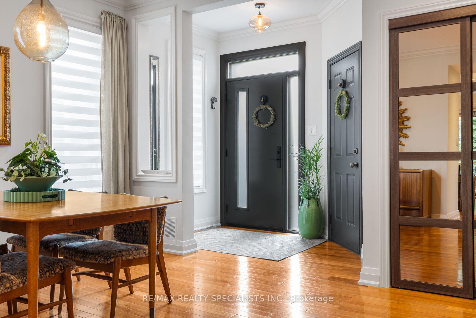 Photo 3 of 3602 Forest Bluff Crescent, Mississauga, Lisgar — HOMEH