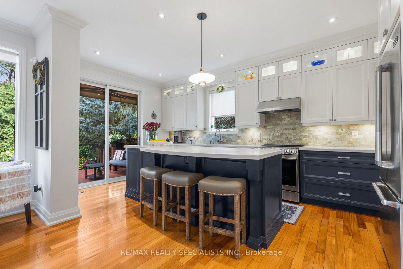 Photo 9 of 3602 Forest Bluff Crescent, Mississauga, Lisgar — HOMEH