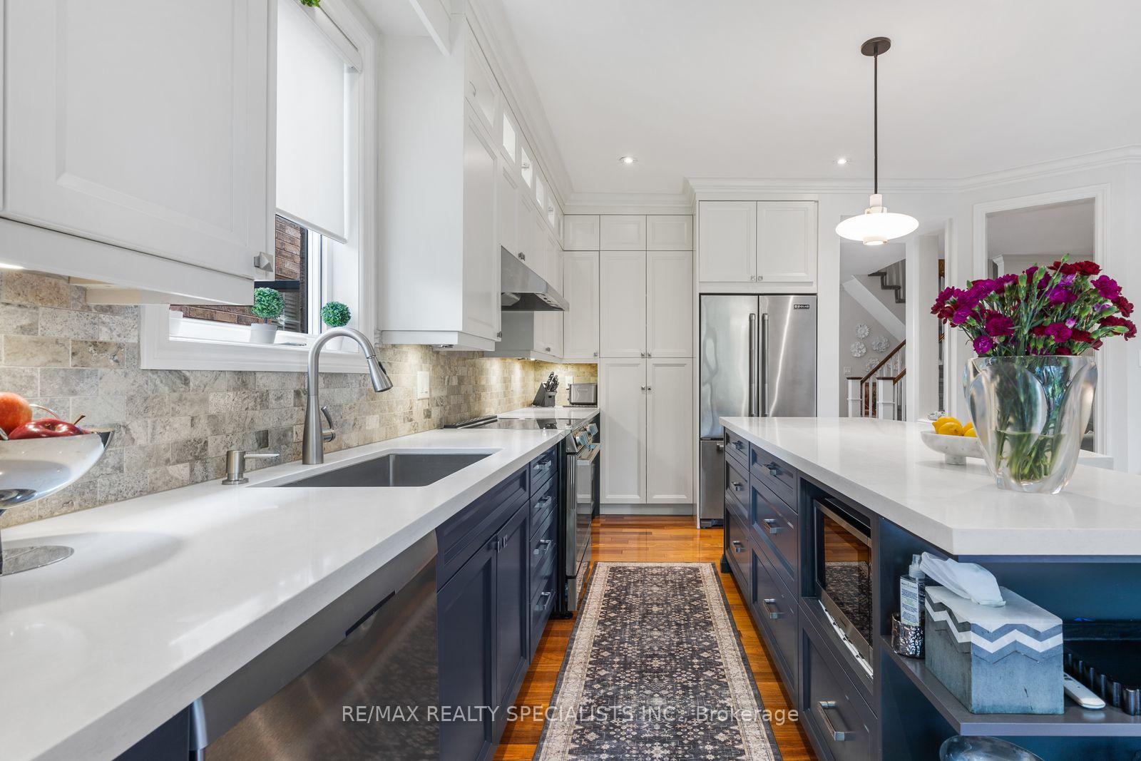 Photo 11 of 3602 Forest Bluff Crescent, Mississauga, Lisgar — HOMEH