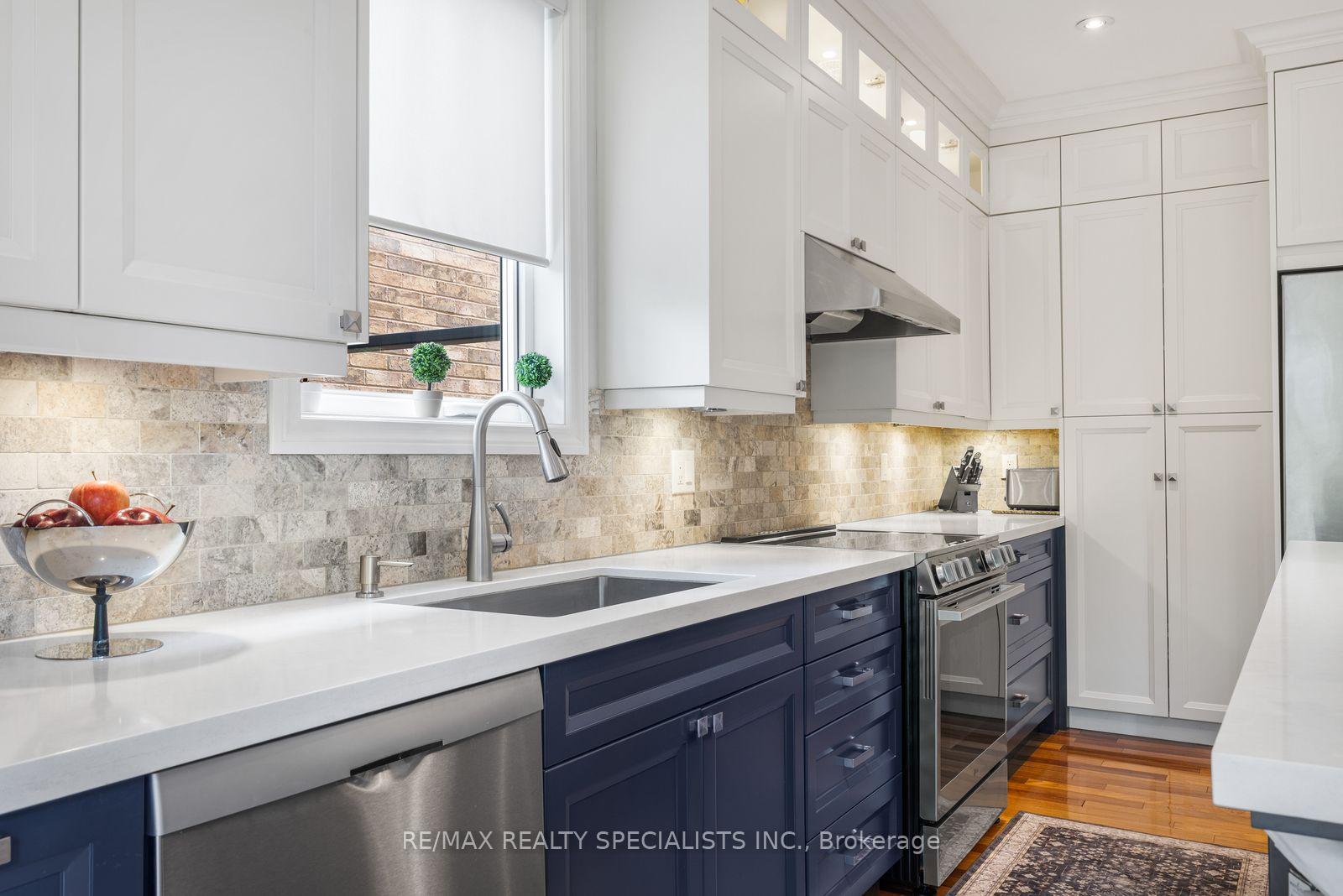 Photo 12 of 3602 Forest Bluff Crescent, Mississauga, Lisgar — HOMEH