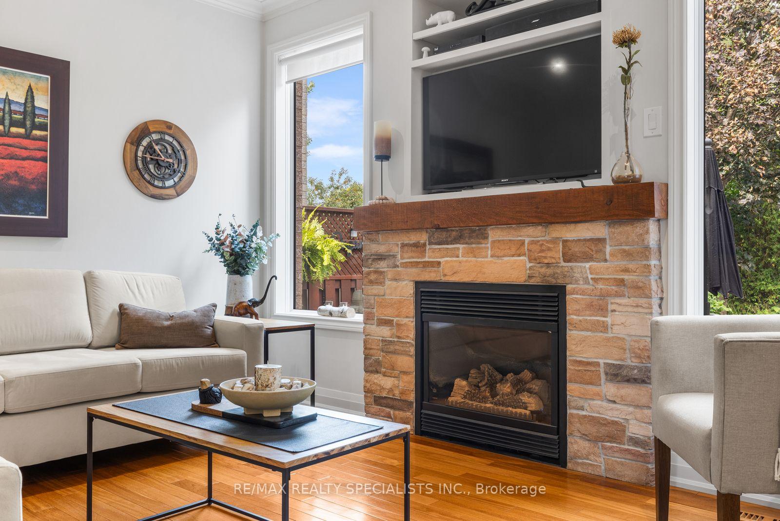 Photo 15 of 3602 Forest Bluff Crescent, Mississauga, Lisgar — HOMEH