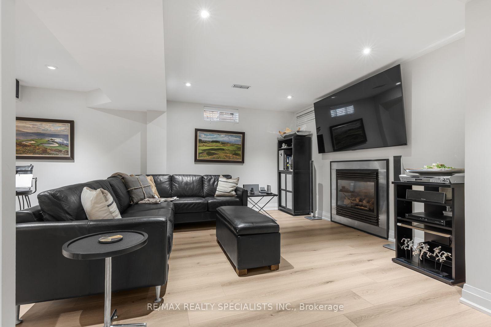 Photo 32 of 3602 Forest Bluff Crescent, Mississauga, Lisgar — HOMEH