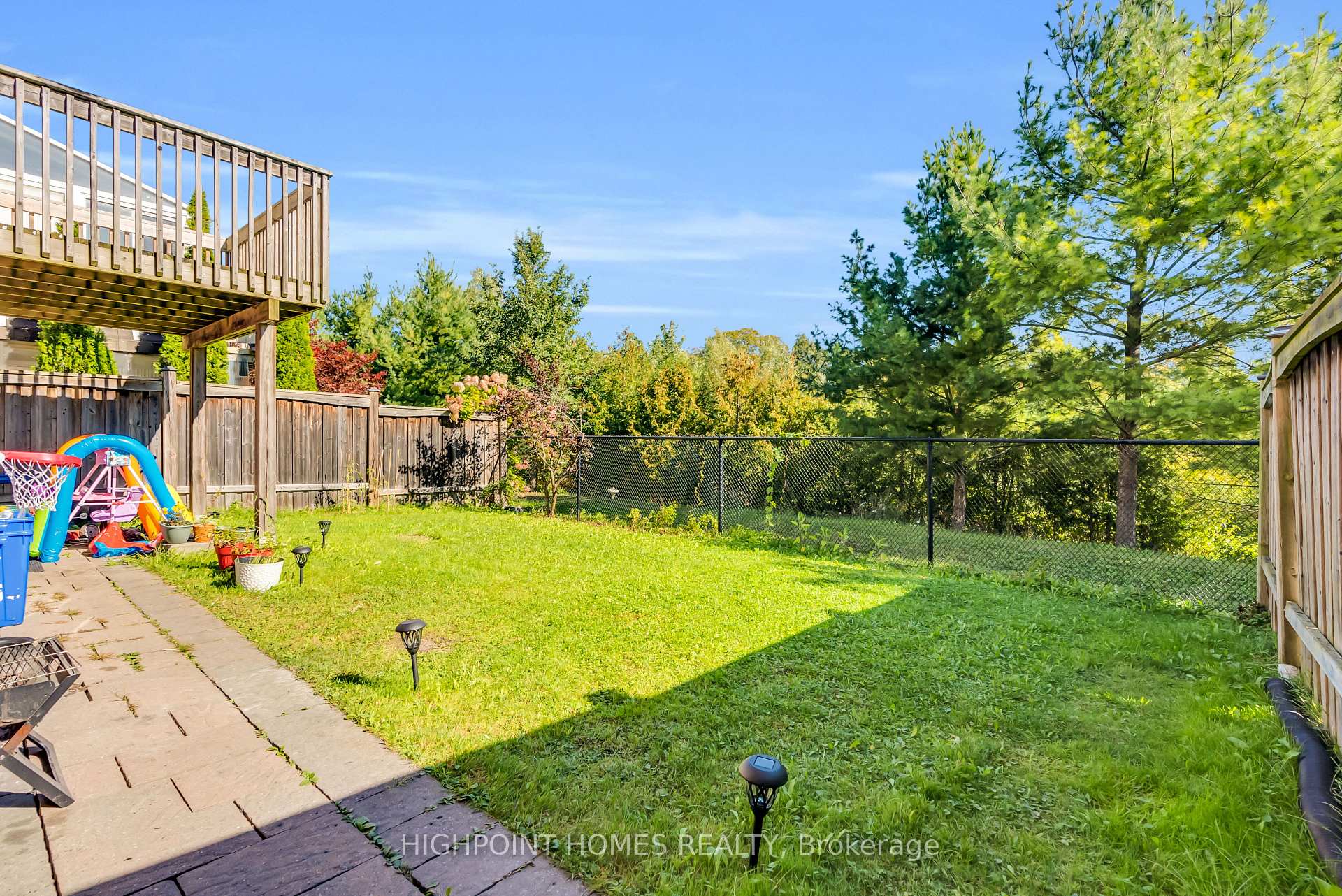 Photo 13 of 1802 Liatris Drive, Pickering, Duffin Heights — HOMEH